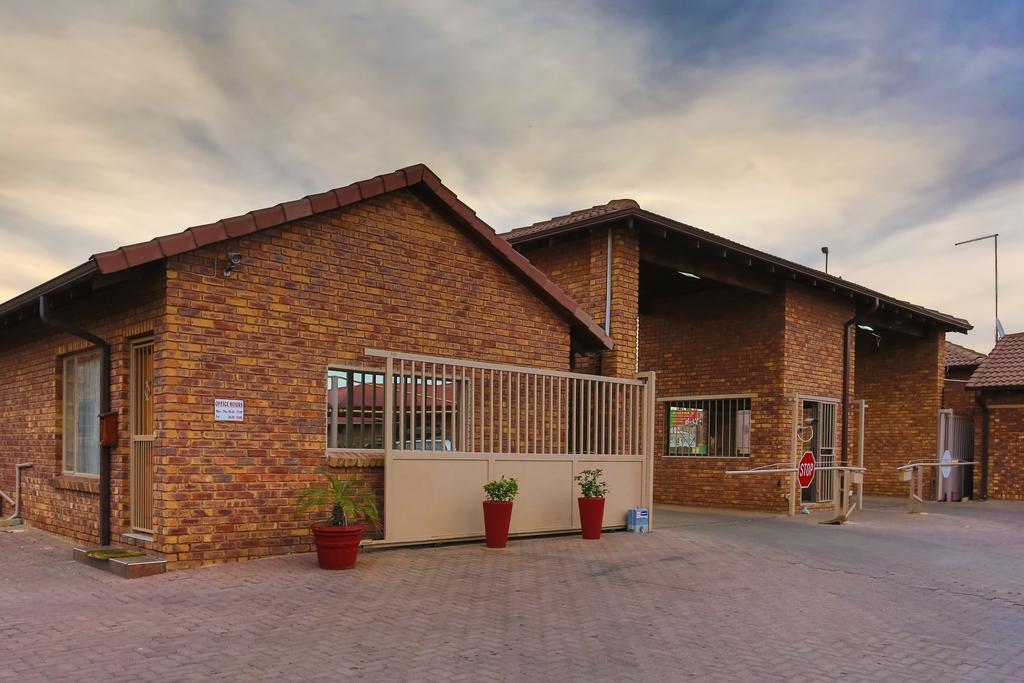 Rudman Townhouses Self-Catering Accommodation Boksburg Εξωτερικό φωτογραφία